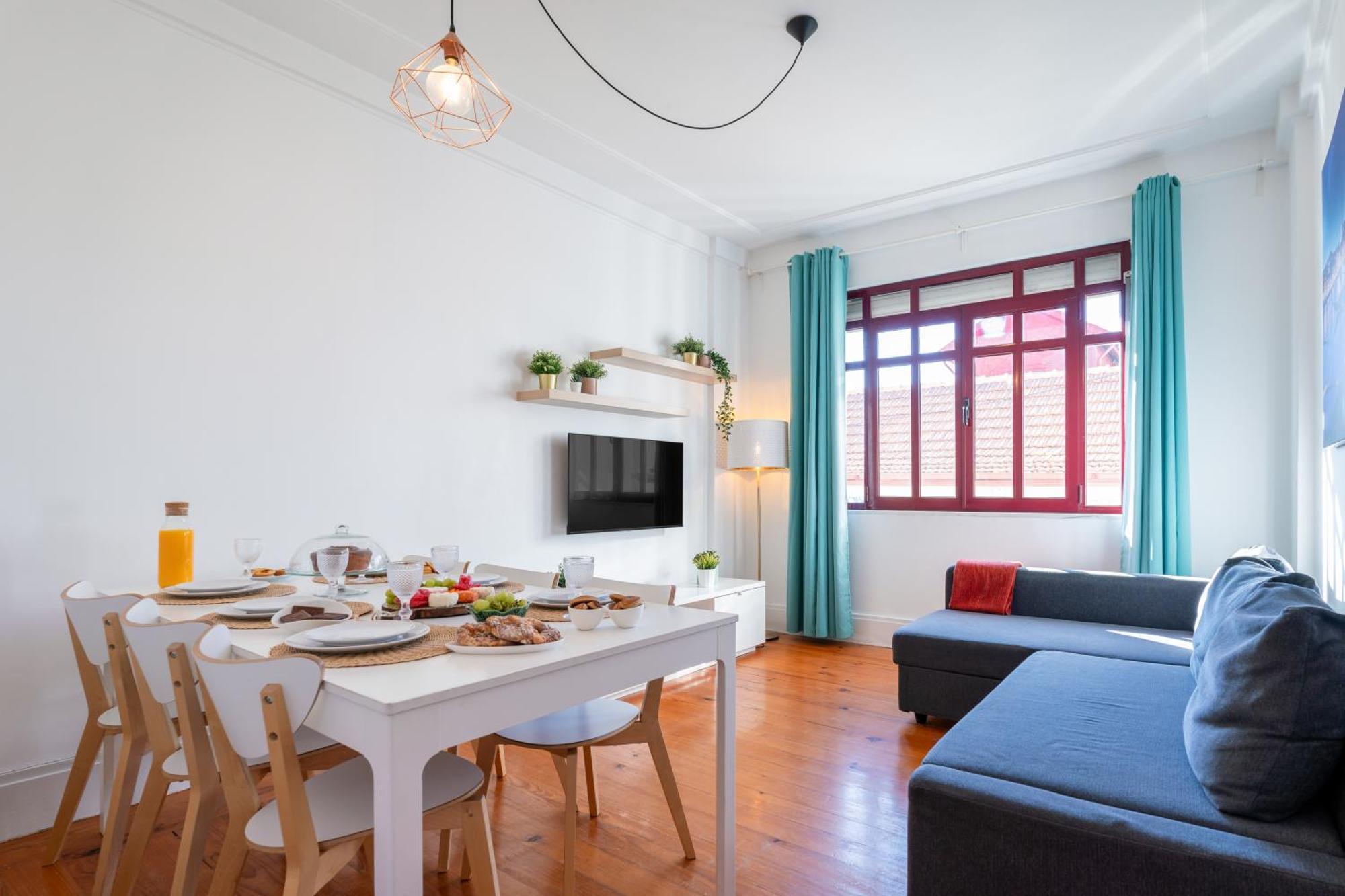 Host Wise - Spacious Comfortable Apartment - Balcony 포르투 외부 사진